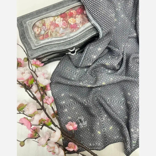 روسری نخ کاستوم طرح نگینی سایز 140 مجلسی و روزمره